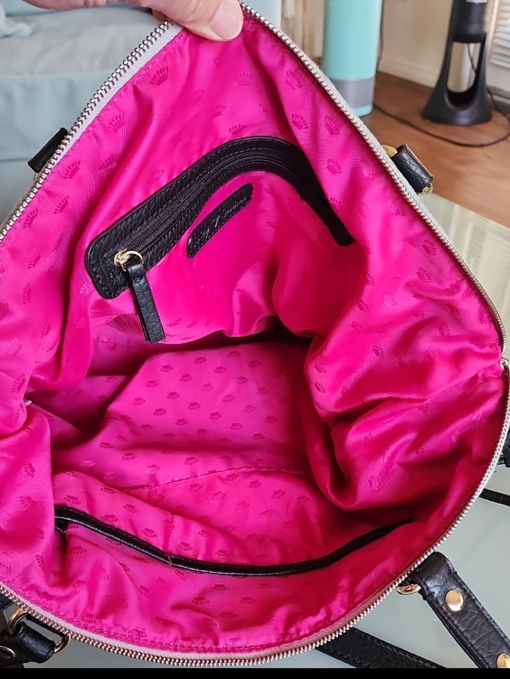 Juicy Couture Jersey Knit Barbiecore Rhinestone Lips Overnight Tote Bag - Picture 10 of 15